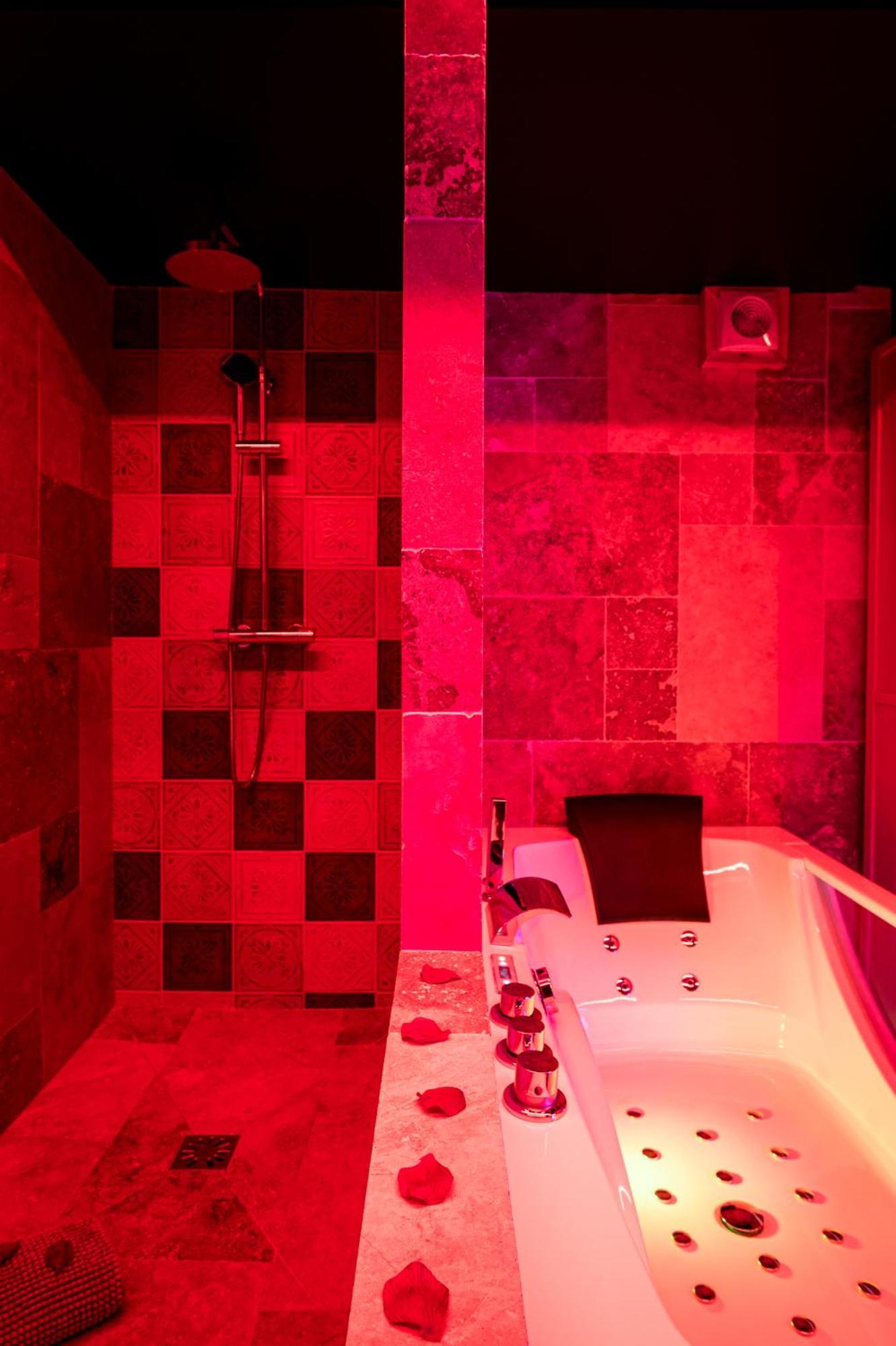 Loveroom Sauna, Balneo, Parking Prive Dans Le Centre De Honfleur Room photo