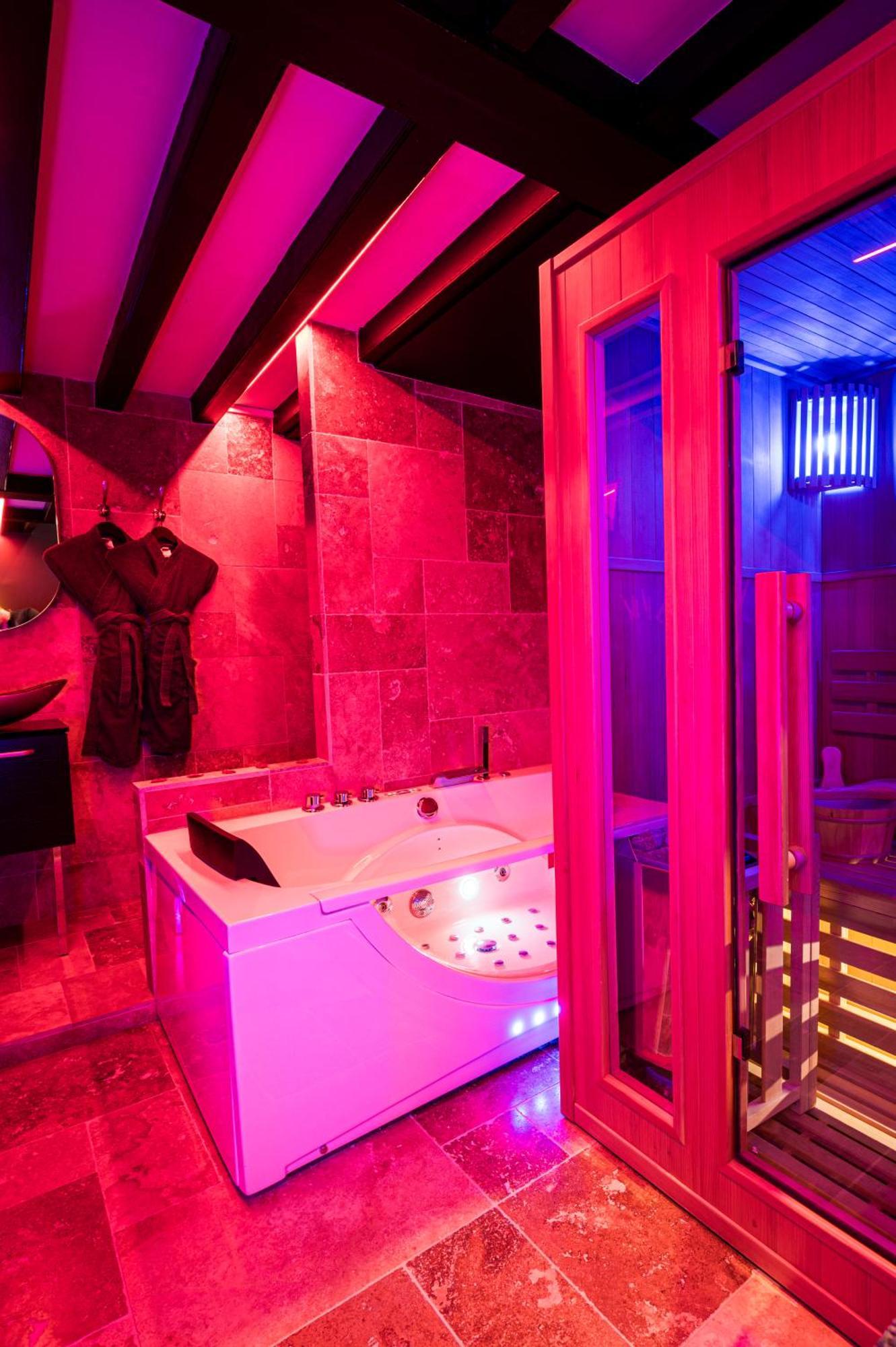 Loveroom Sauna, Balneo, Parking Prive Dans Le Centre De Honfleur Room photo